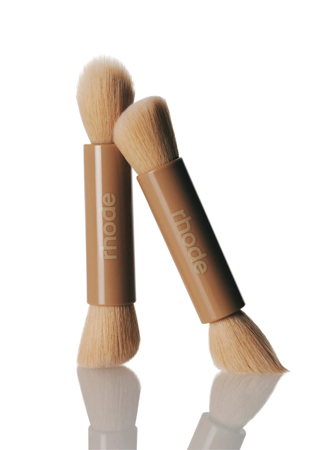Rhode Pocket Brush
DOUBLE-ENDED MAKEUP BRUSH (per piece)